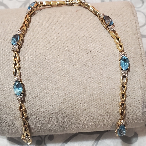 10kt Blue Topaz/Diamond Bracelet - Picture 2 of 4